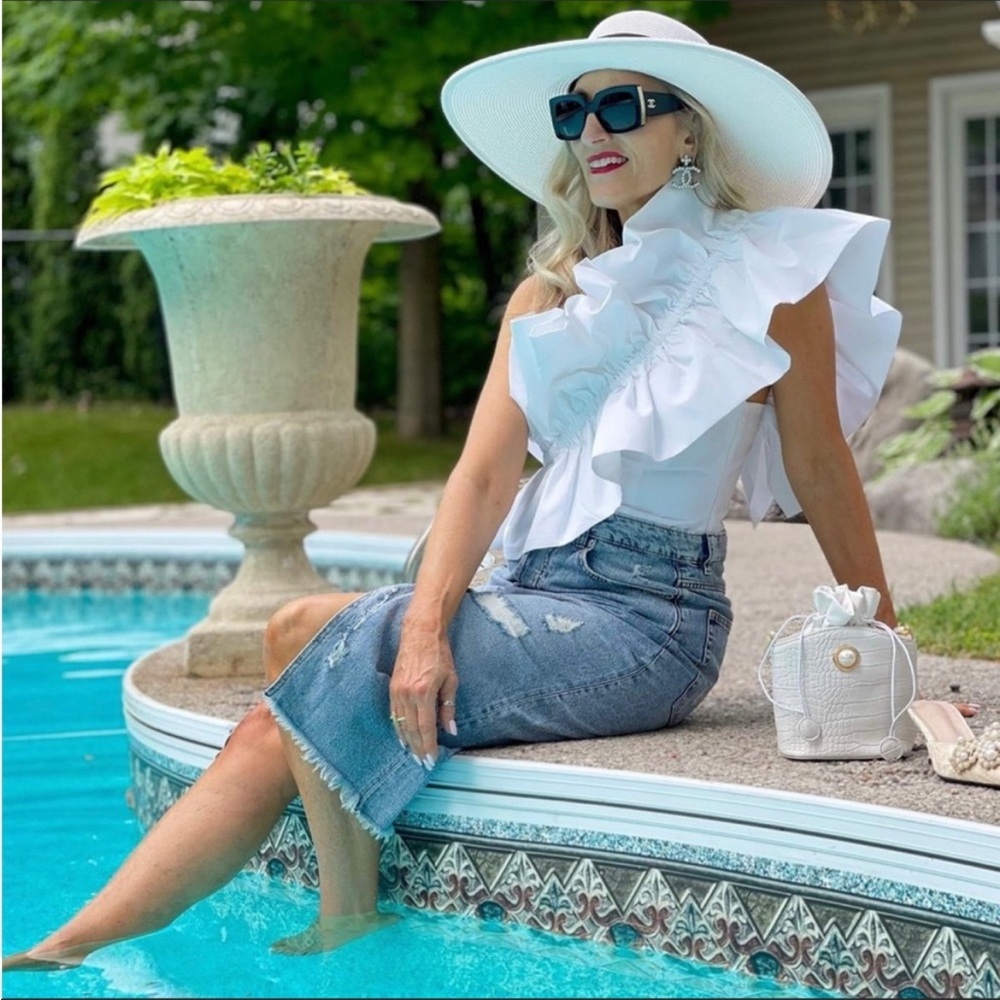 Zara White Poplin Top With Ruffles - Picture 2 of 11
